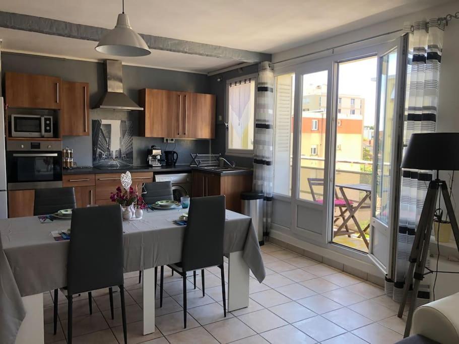 Appartement Balcon, Place De Parking, Centre Ville Валанс Экстерьер фото