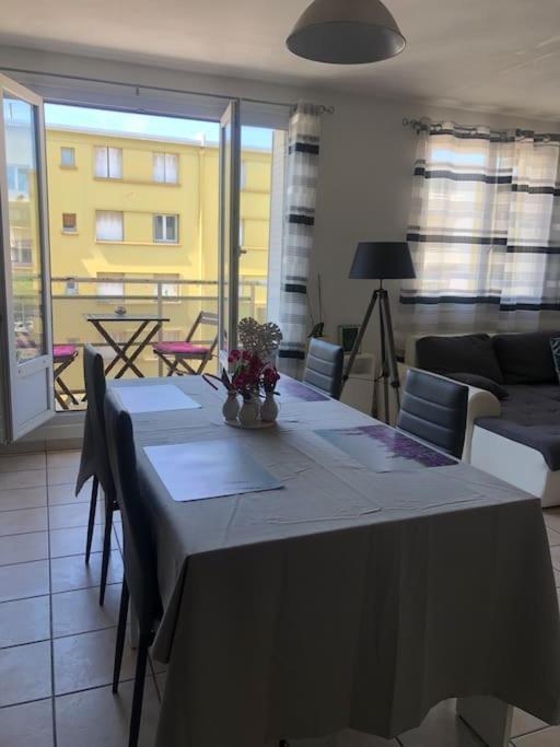 Appartement Balcon, Place De Parking, Centre Ville Валанс Экстерьер фото